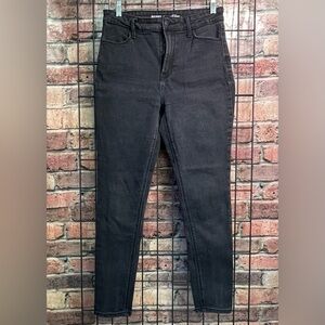 Old Navy women’s black stretch super skinny high rise jeans Size 8